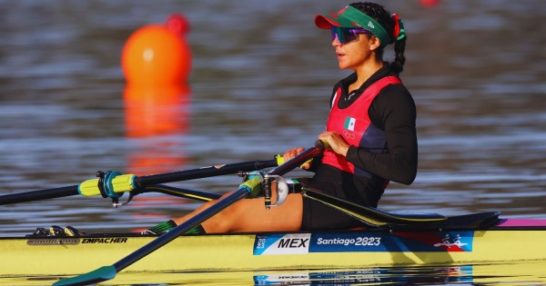 Kenia lechuga lidera al Remo mexicano en clasificatorio a París 2024 