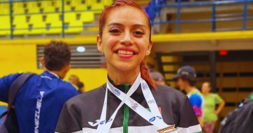 Cortés Aparicio es medallista centroamericana.