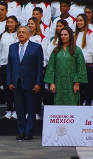 Con ausencias, AMLO abandera a delegación mexicana a 45 días de París 2024