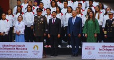 Con ausencias, AMLO abandera a delegación mexicana a 45 días de París 2024