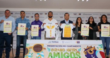 Con playeras conmemorativas INPODE anuncia campamento de verano 