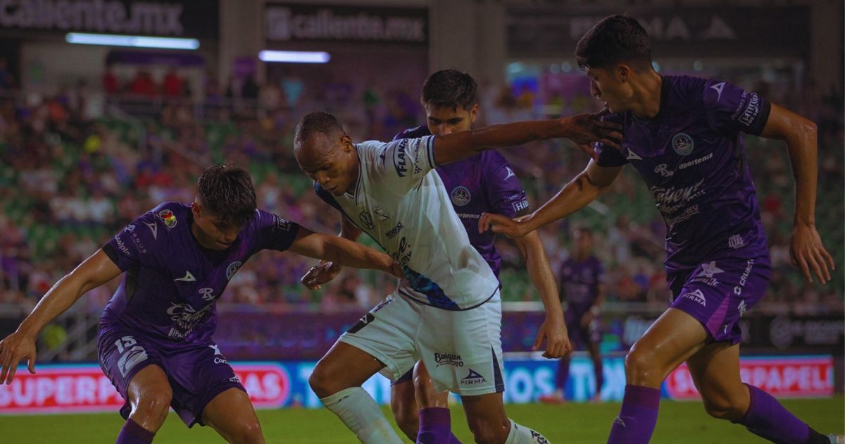 Luis Quiñones en su debut con el Club Puebla