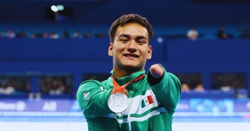 Ángel Camacho es triple medallista 