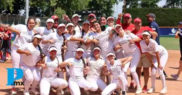 Equipo de softbol femenil a un paso del podio en Copa del Mundo de Italia