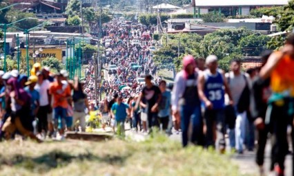 Caravana migrante rechaza documentos del INM 