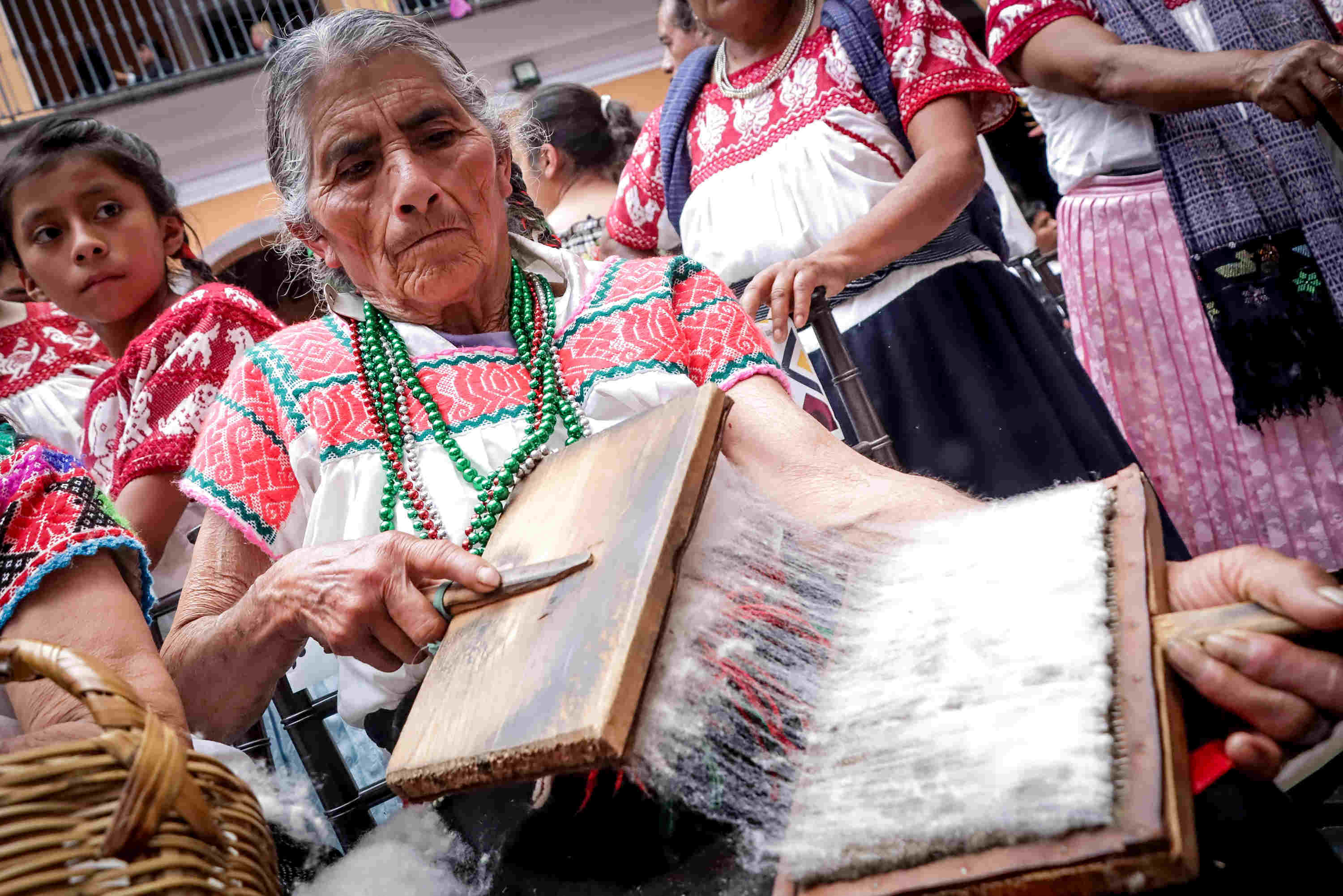 En la Defensoría Pública de Puebla existen abogados defensores para aquellas personas que no cuentan con los recursos económicos para pagar a un defensor privado; sin embargo, de este grupo existen solo tres abogados que hablan lengua indígena
