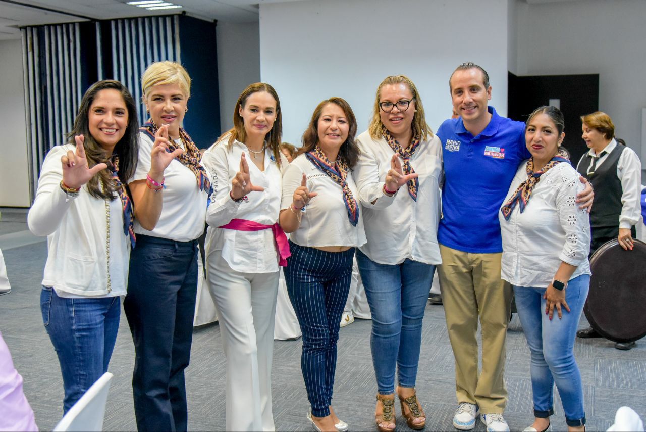 Mario Riestra también asistió a un encuentro con el Consejo Coordinador de Mujeres Empresarias (CCME)
