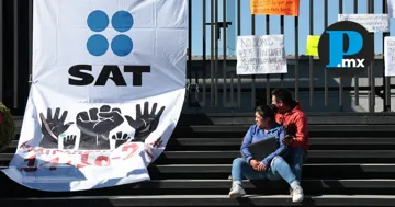 Trabajadores del SAT en Puebla exigen mejores condiciones laborales