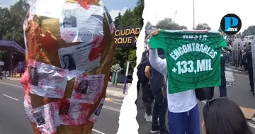 Familiares de desaparecidos colocaron una &ldquo;mega copa&rdquo; con fichas de b&uacute;squeda en la Calzada de Tlalpan, como protesta durante el inicio del Mundial.