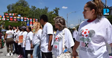 Colectivos, v&iacute;ctimas y organizaciones civiles marcharon en la Ciudad de M&eacute;xico para exigir el fin de la tortura, justicia y reparaci&oacute;n integral.