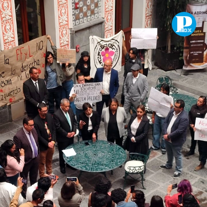 La Rectora Lilia Cedillo atendió personalmente las demandas del estudiantado.
