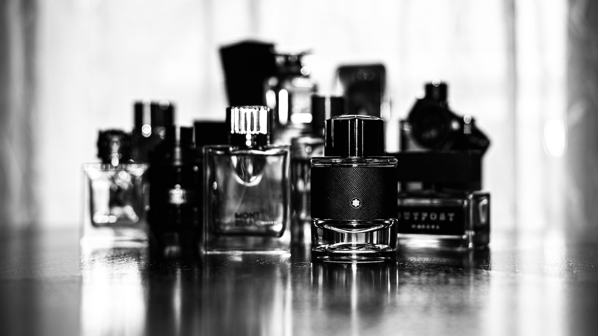 Desde la selección de fragancias hasta la ocasión de uso, aprende todo lo que necesitas saber para encontrar tu perfume ideal.