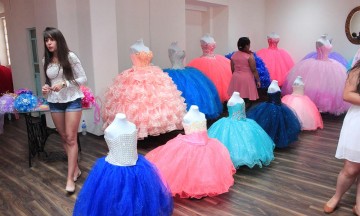 Abre sus puertas casa de moda para quinceañeras