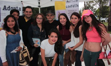 Realizan festival de adopción de mascotas