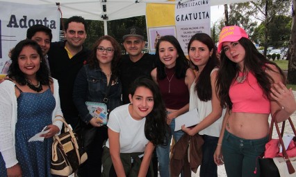 Realizan festival de adopción de mascotas