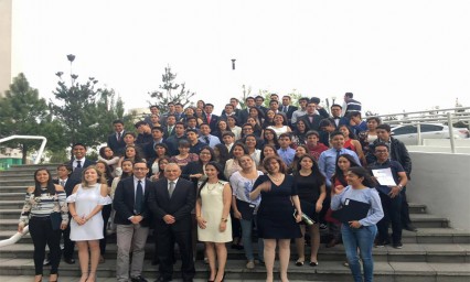 Reconocen su excelencia académica