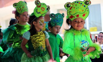 Celebran carnaval primaveral