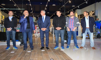 Inauguran sucursal de marca japonesa