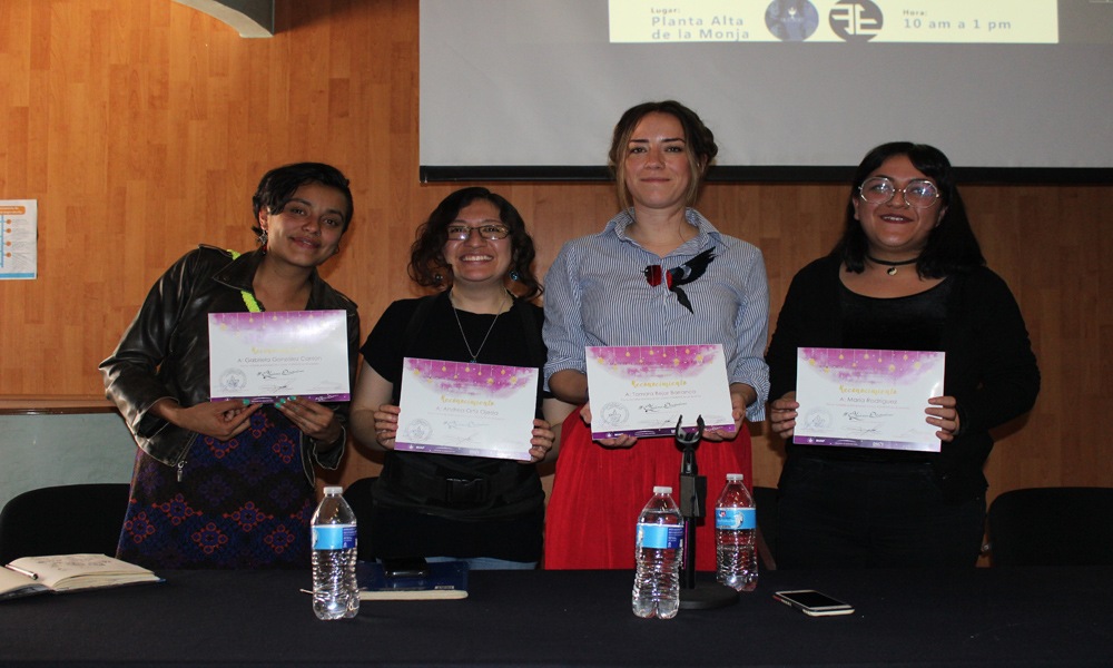 Diseñadoras participan en conferencias