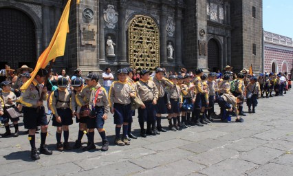 Viven festividad scout entre amigos