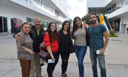 Viven Un D&iacute;a Particular en el teatro