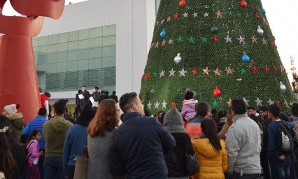 Encienden la esperanza en el Complejo Cultural Universitario