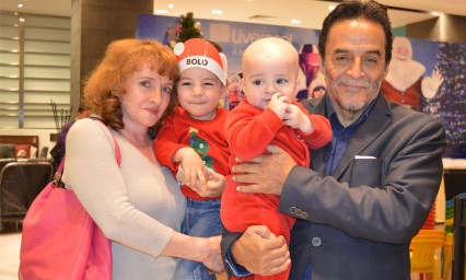 Disfrutan familias del Show de Bolo en Liverpool