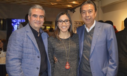 Comensales se  deleitan con  deliciosa panader&iacute;a