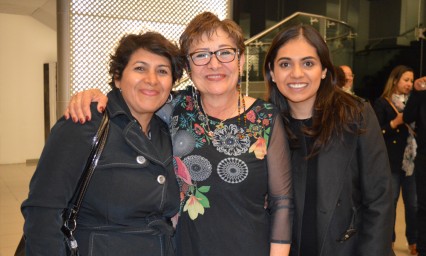 Disfrutan asistentes de concierto a beneficio de &oacute;pera-rock