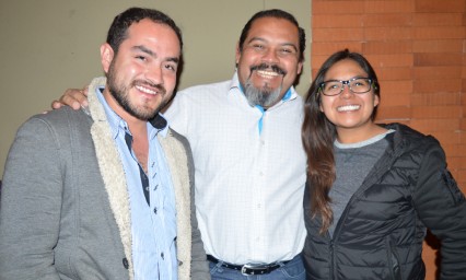 Se re&uacute;nen poblanos en noche de FuckUP