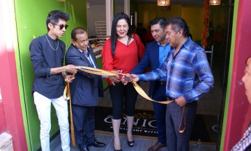 Celebran proferores y alumnos apertura de restaurante buffet