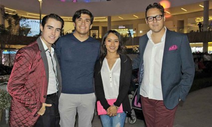 Inauguran muestra de 40 murales en centro comercial