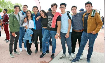 Dan bienvenida a miles de alumnos de nuevo ingreso