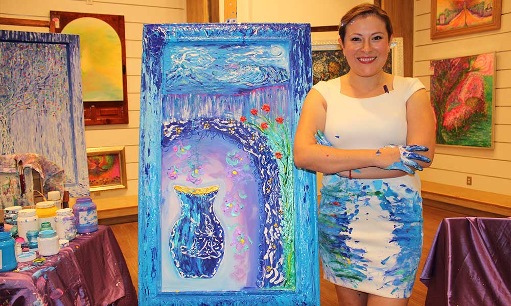 Recibe Liverpool Angelópolis obra de Montserrat Maciel