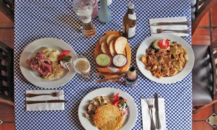 Bavaria Biergarten,  sabores que te transportan