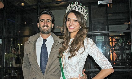 Realizan gala de modelos internacionales