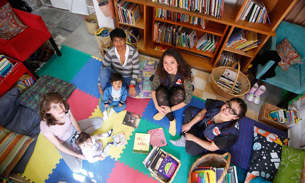 Madres fomentan la lectura