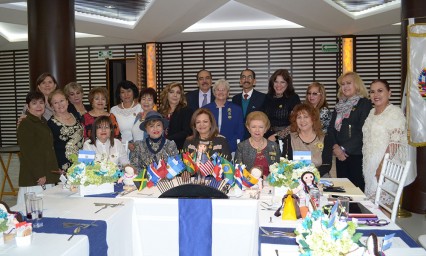 Ofrecen cena-conferencia con temática de El Salvador