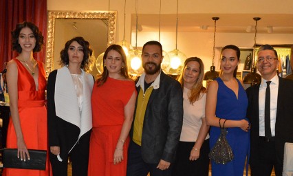  Presentan nueva colección de Adolfo Domínguez