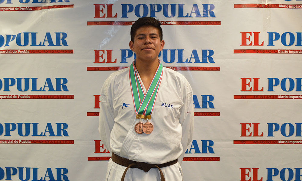 Stephen Huerta, ganador en karate