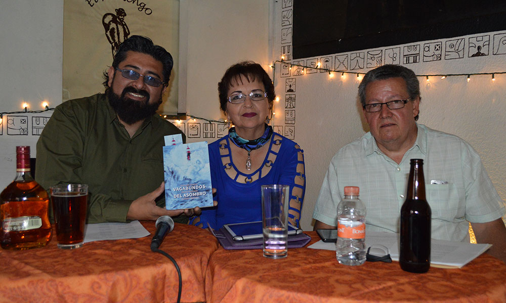 Presentan libro en Puebla