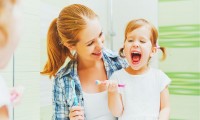 Claves para cepillar los dientes de los niños