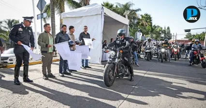 Cuautlancingo entrega 150 cascos ante accidentes que dejaron 11 fallecidos
