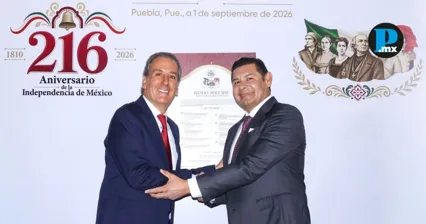 Colocan Bando Solemne de Fiestas Patrias 2026 en el Palacio Municipal de Puebla