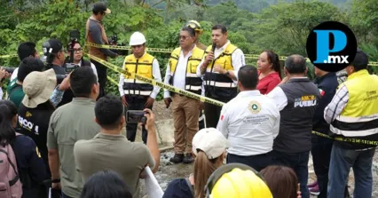 Gobierno de Puebla restablece siete tramos carreteros colapsados por lluvias en la Sierra Norte