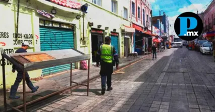 La colocaci&oacute;n de estructuras met&aacute;licas con lonas en banquetas encabeza las denuncias atendidas por la administraci&oacute;n municipal.