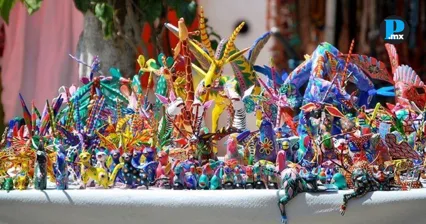 Ajalpan dedica a los alebrijes la cuarta edici&oacute;n del Paseo de las Calaveras