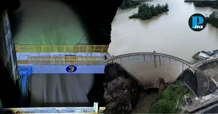 CFE y Conagua realizan un desfogue controlado en la presa La Soledad, en Tlatlauquitepec, para regular sus niveles ante las lluvias registradas en la Sierra Norte de Puebla.