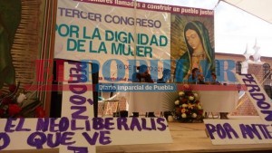 Exige arzobispo de Tlaxcala atender violencia contra las mujeres.