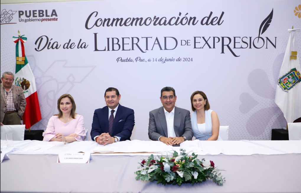 Gobernador electo y gobernador de Puebla